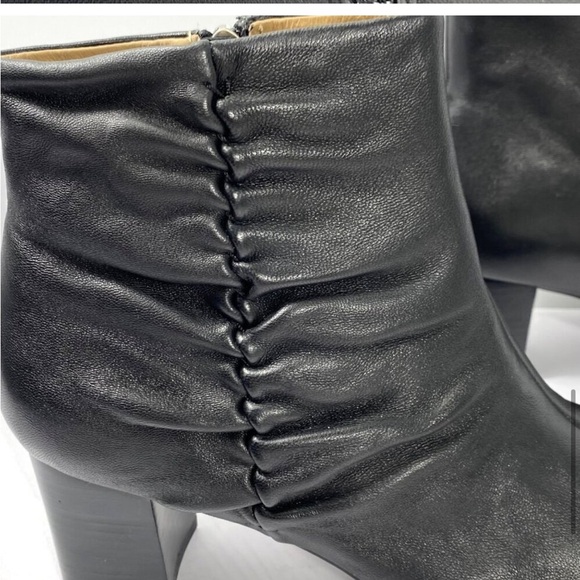 Bettye Muller Deena Booties Sz 6.5M Black Soft Napa Leather Heel Ankle Boots NEW - Picture 7 of 9